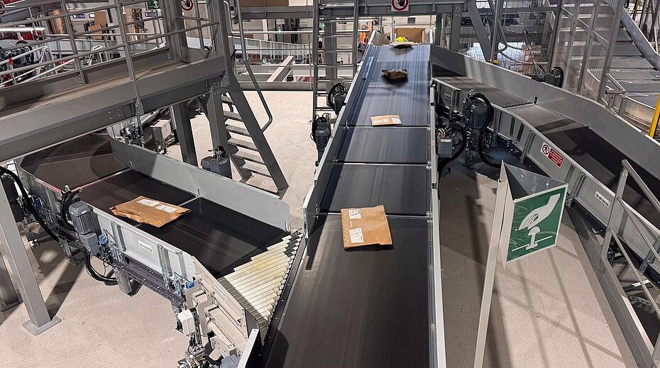 Viaposte's new handling system in Lezennes equipped with Fives' cross-belt technology